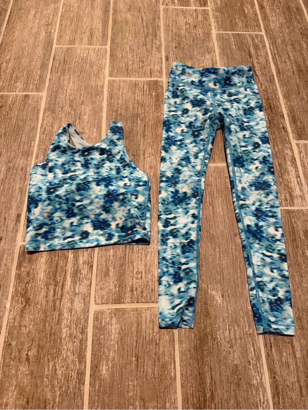 ATHLETA GIRL CHIT CHAT HIGH RISE LEGGING RACERBACK TOP FLORAL TIE DYE